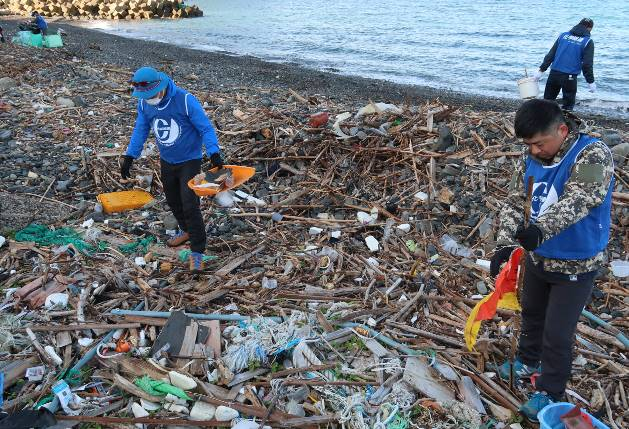 第1回対馬での海岸清掃ボランティア